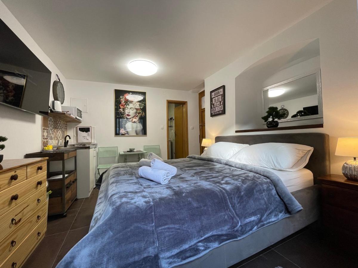 Tequila Apartments (Adults Only) Zadar Exteriör bild