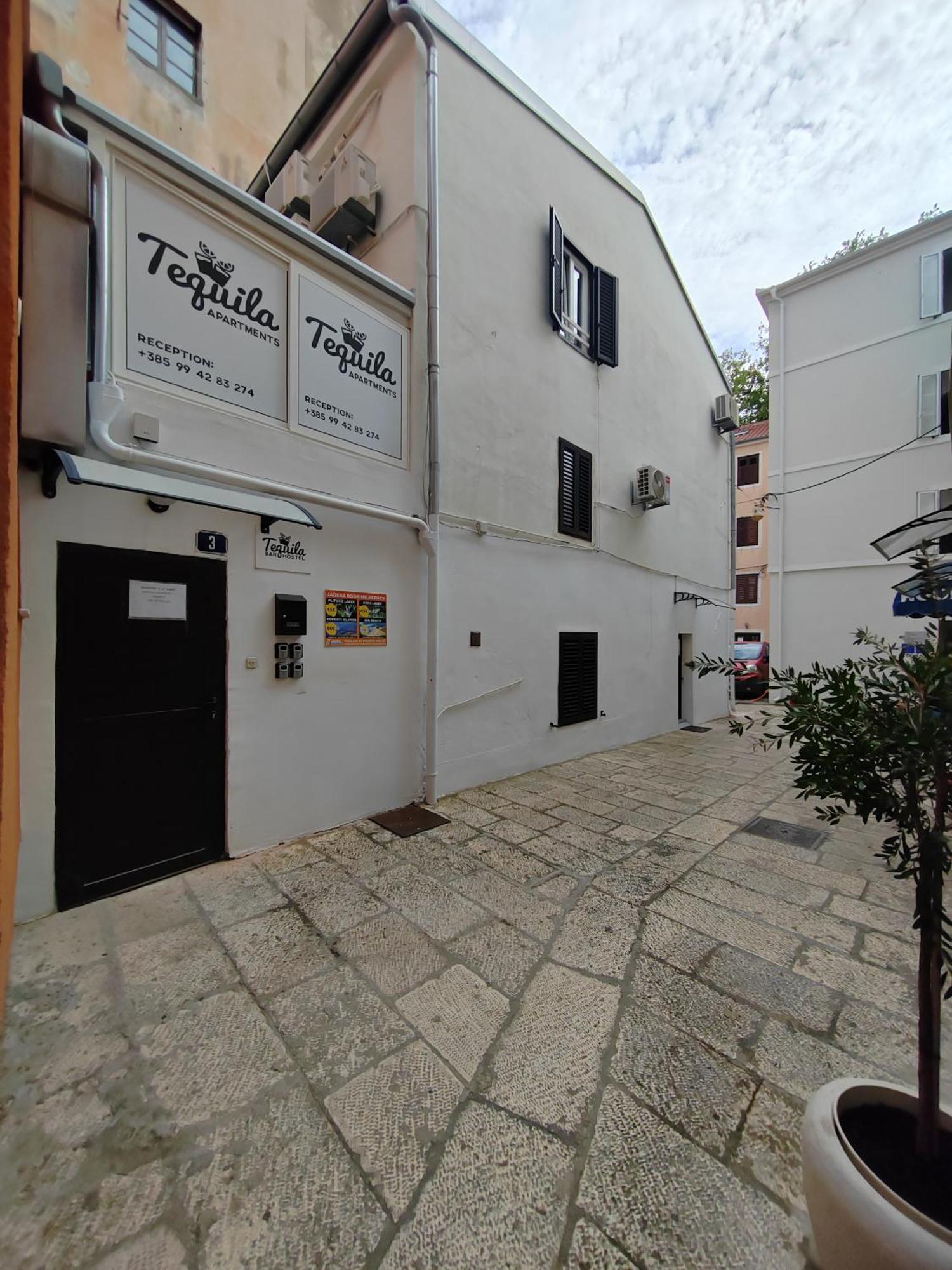 Tequila Apartments (Adults Only) Zadar Exteriör bild